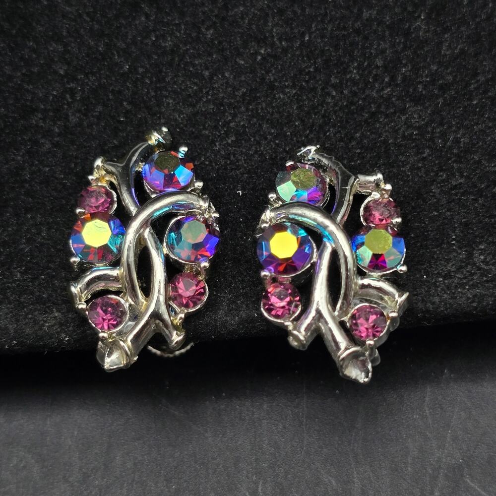 Star Purple Aurora Borealis Rhinestone Screw Back Earrings Vintage Glam